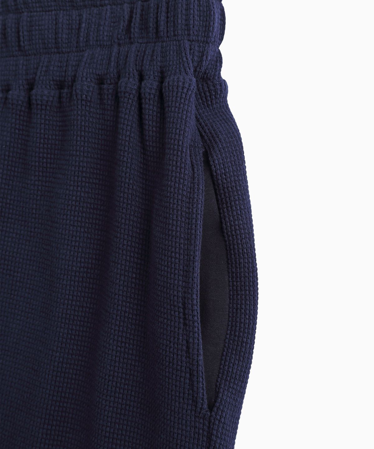 미나수(MENASOO) Track Logo Waffle Jogger Pants_Navy