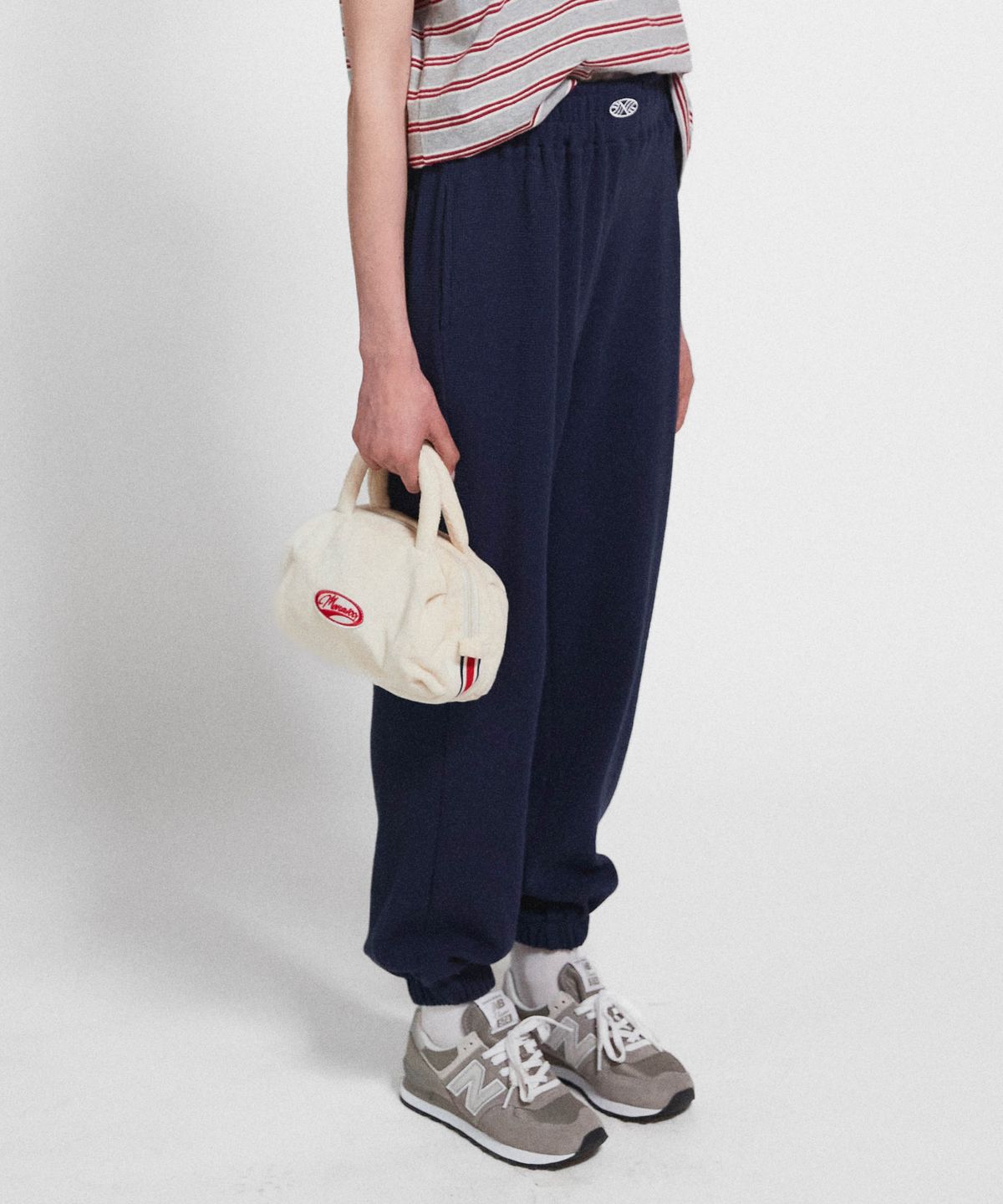 미나수(MENASOO) Track Logo Waffle Jogger Pants_Navy