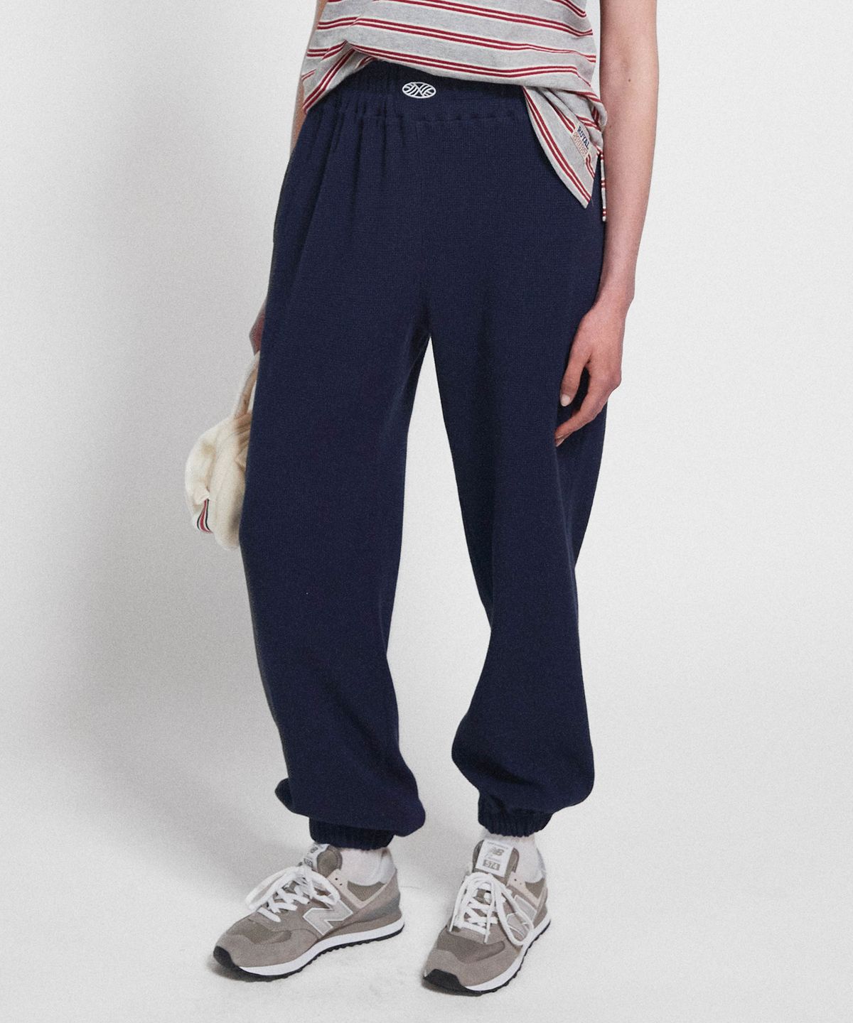 미나수(MENASOO) Track Logo Waffle Jogger Pants_Navy