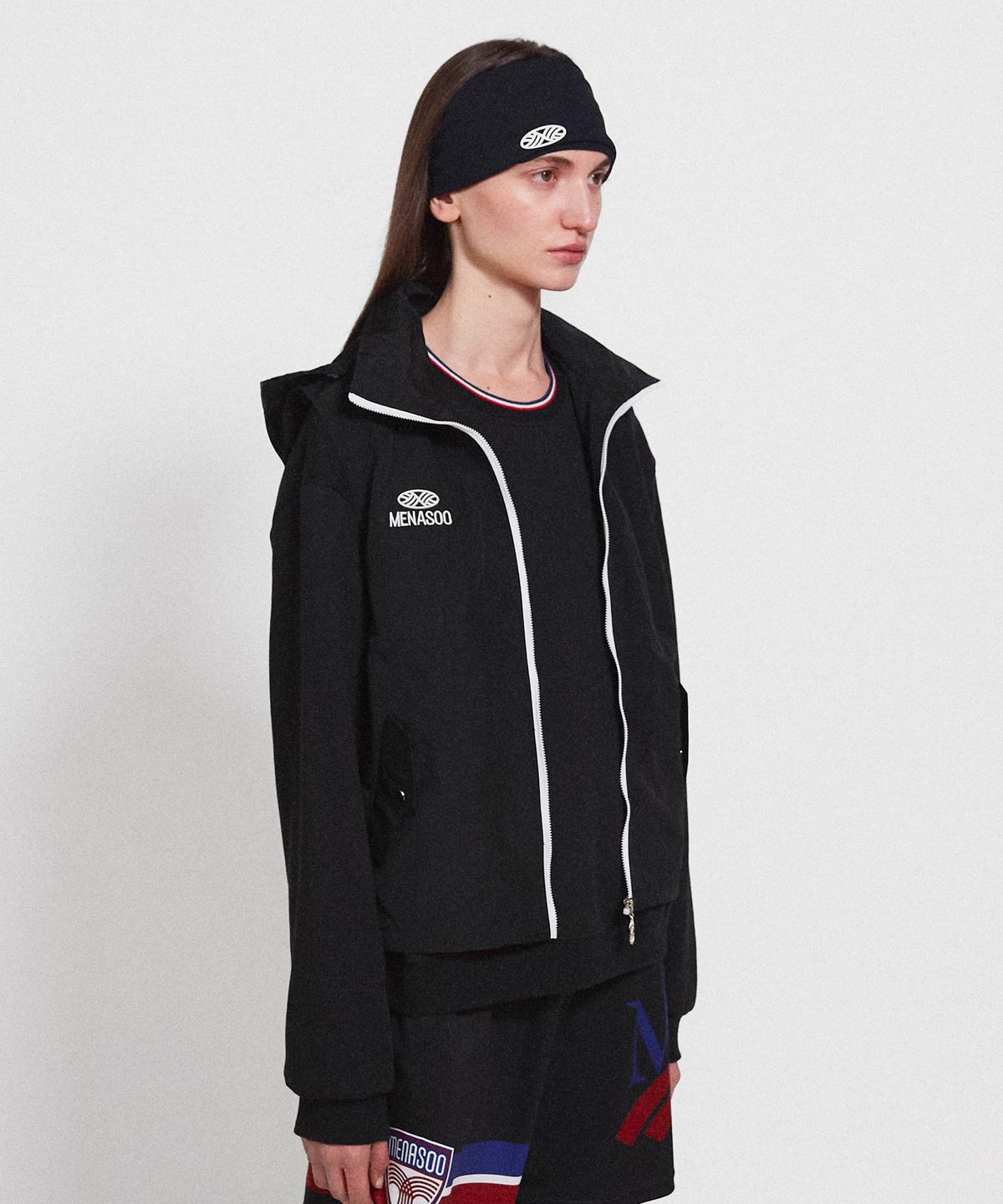 미나수(MENASOO) Highneck Hood Vest_Black