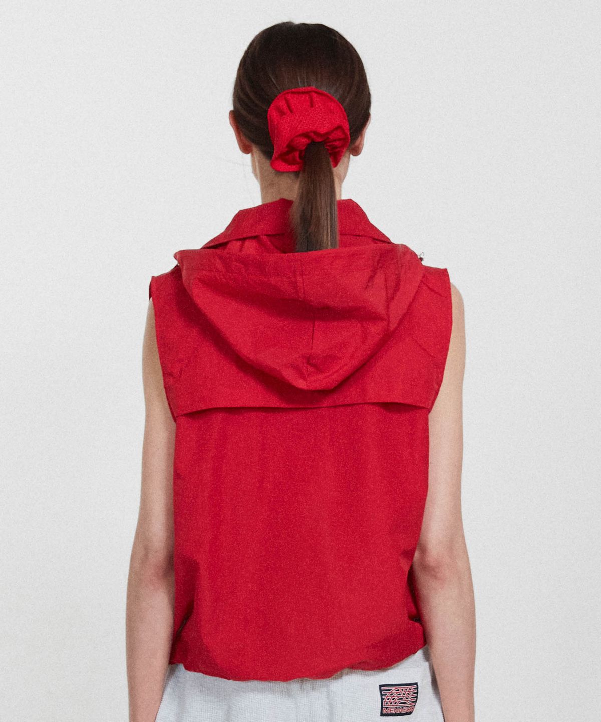 미나수(MENASOO) Highneck Hood Vest_Red