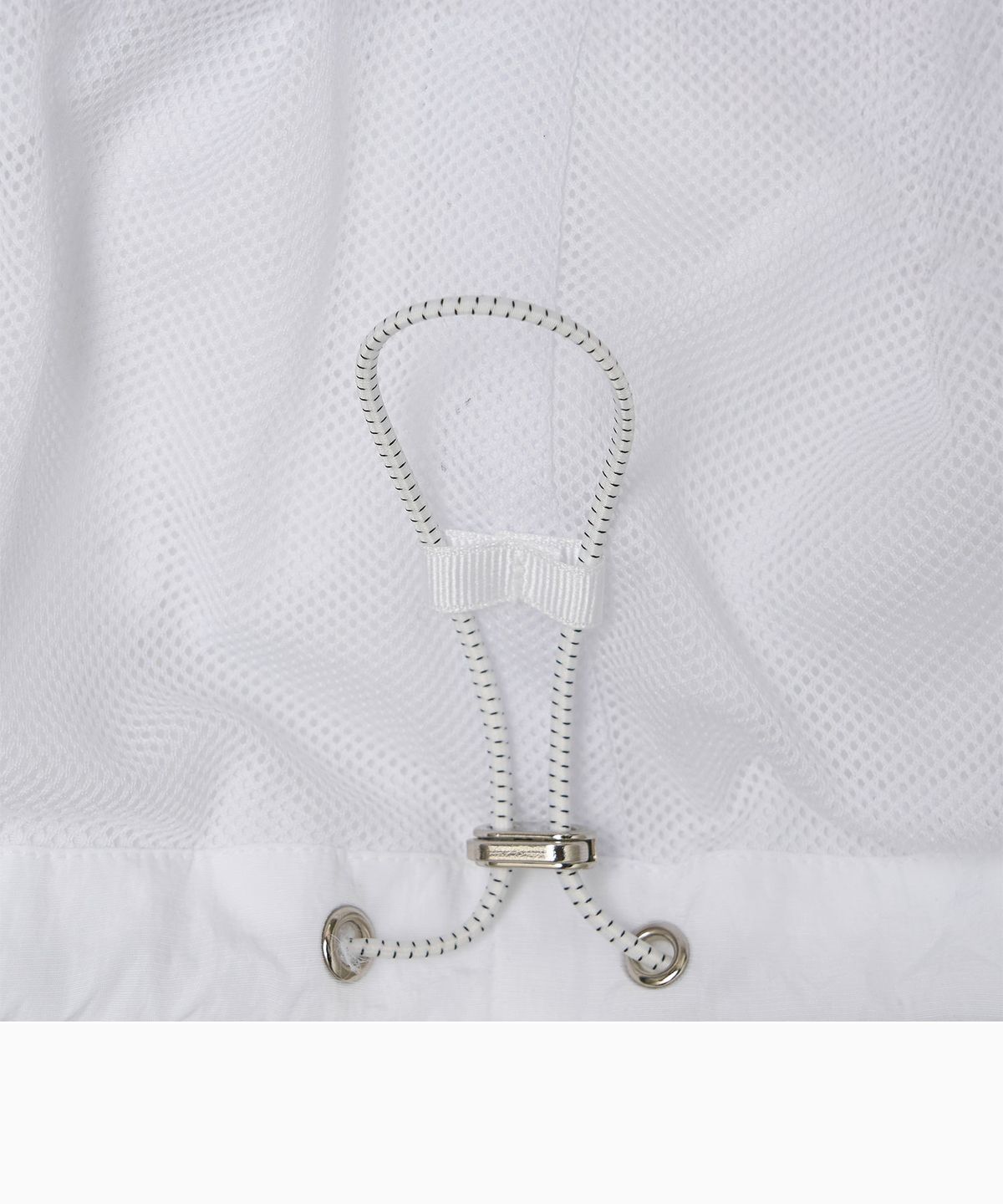 미나수(MENASOO) Highneck Hood Vest_White