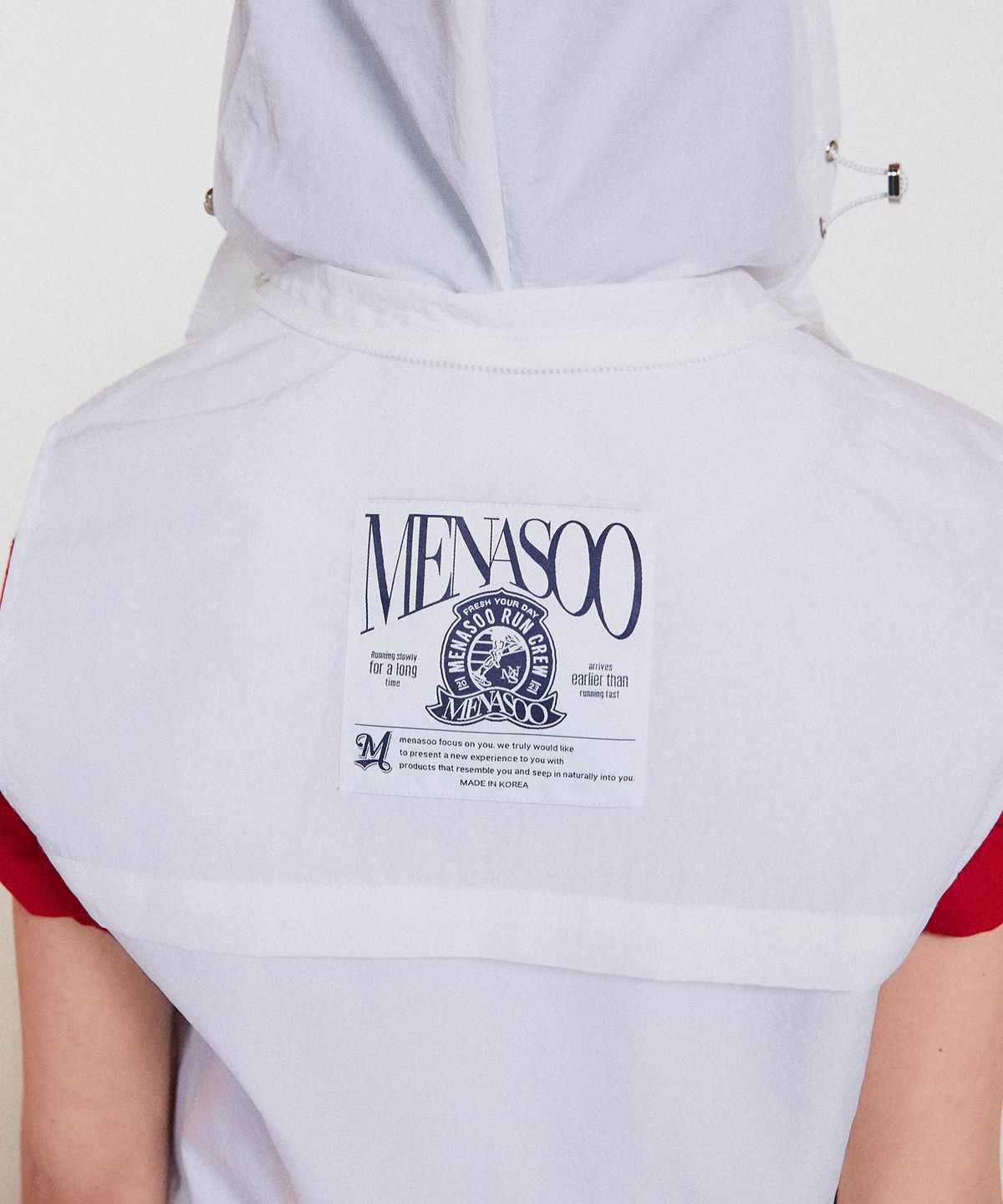 미나수(MENASOO) Highneck Hood Vest_White