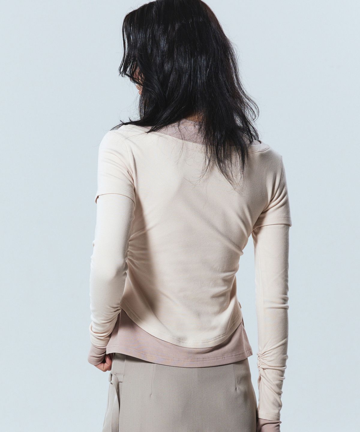 닉앤니콜(NICK&NICOLE) NICOLE SHRRING LAYERED SLEEVE TOP_BEIGE