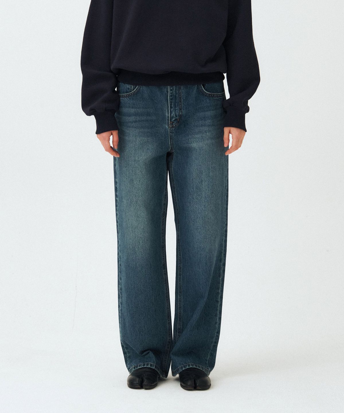 마이스(MAIS) BLUE WASHED SEMI WIDE JEANS
