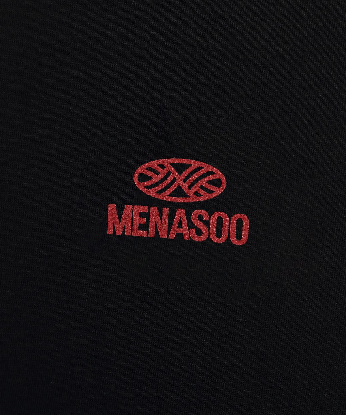 미나수(MENASOO) Squared Hearttrack Graphic T Shirt_Black