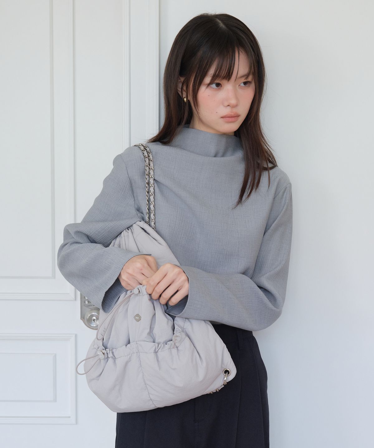 엽페(YUPPE) RIBBON CHAIN BACKPACK_GRAY