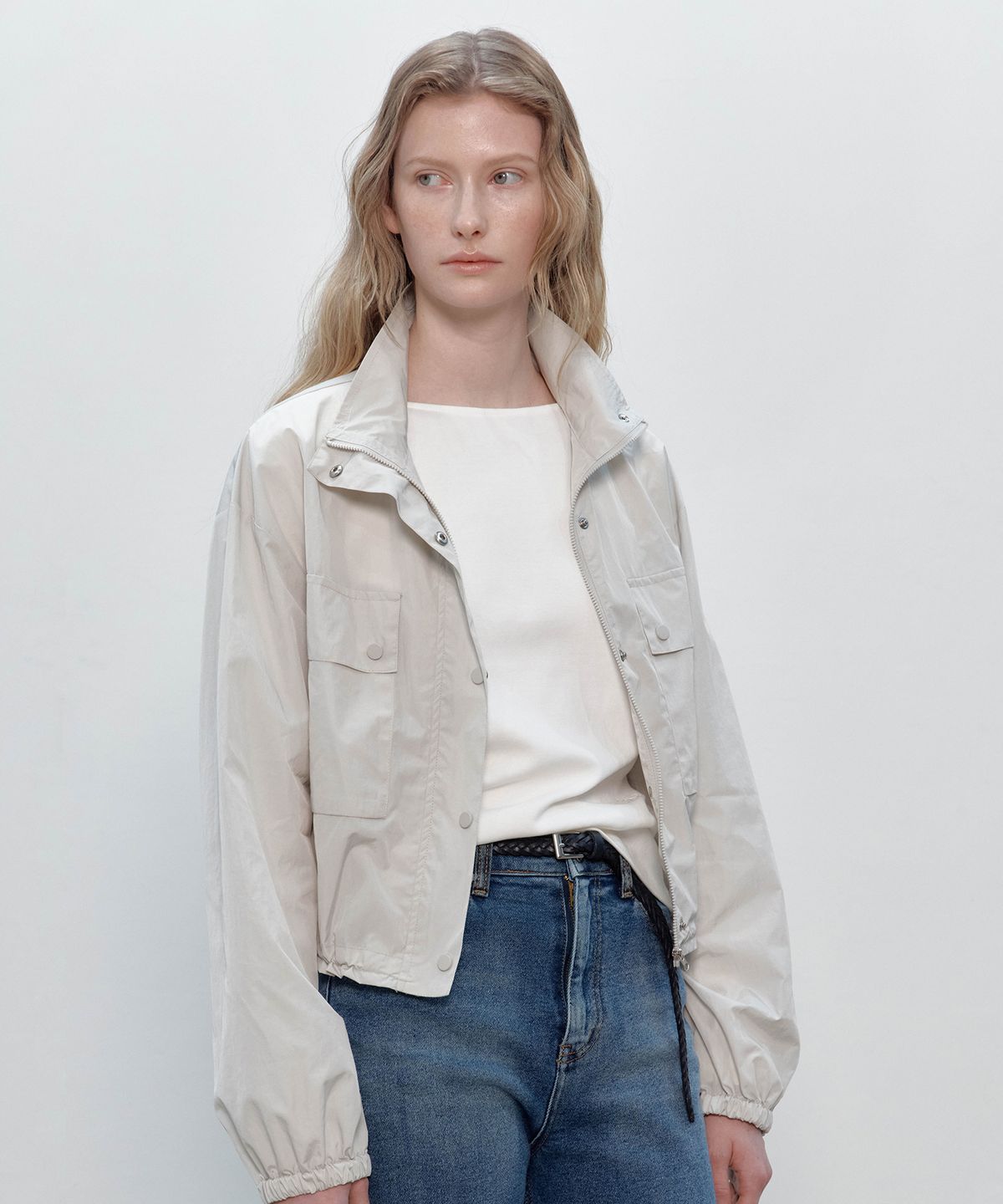 더마고(THEMARGOT) CROP POCKET WINDBREAKER (LIGHT BEIGE)