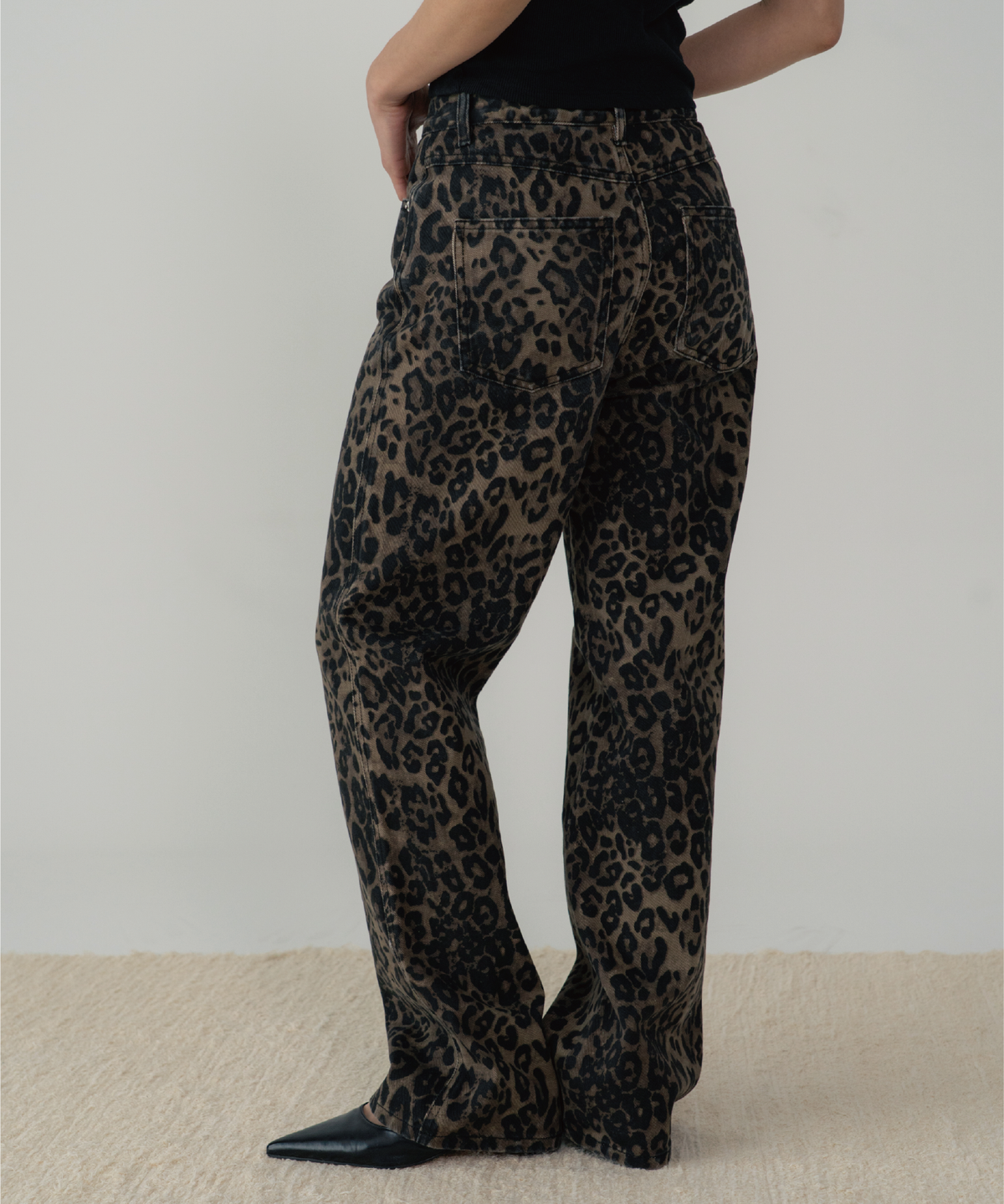 지제뮤지엄(ZIZEMUSEUM) LEOPARD WIDE PANTS  (BROWN)