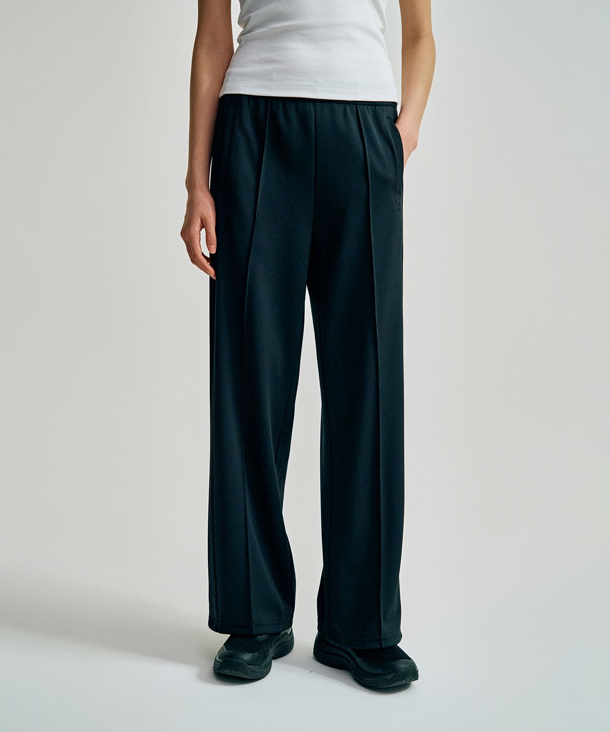 세르지오 타키니(SERGIO TACCHINI) W 타키니 모던 트랙 릴렉스핏 팬츠 (Black)
