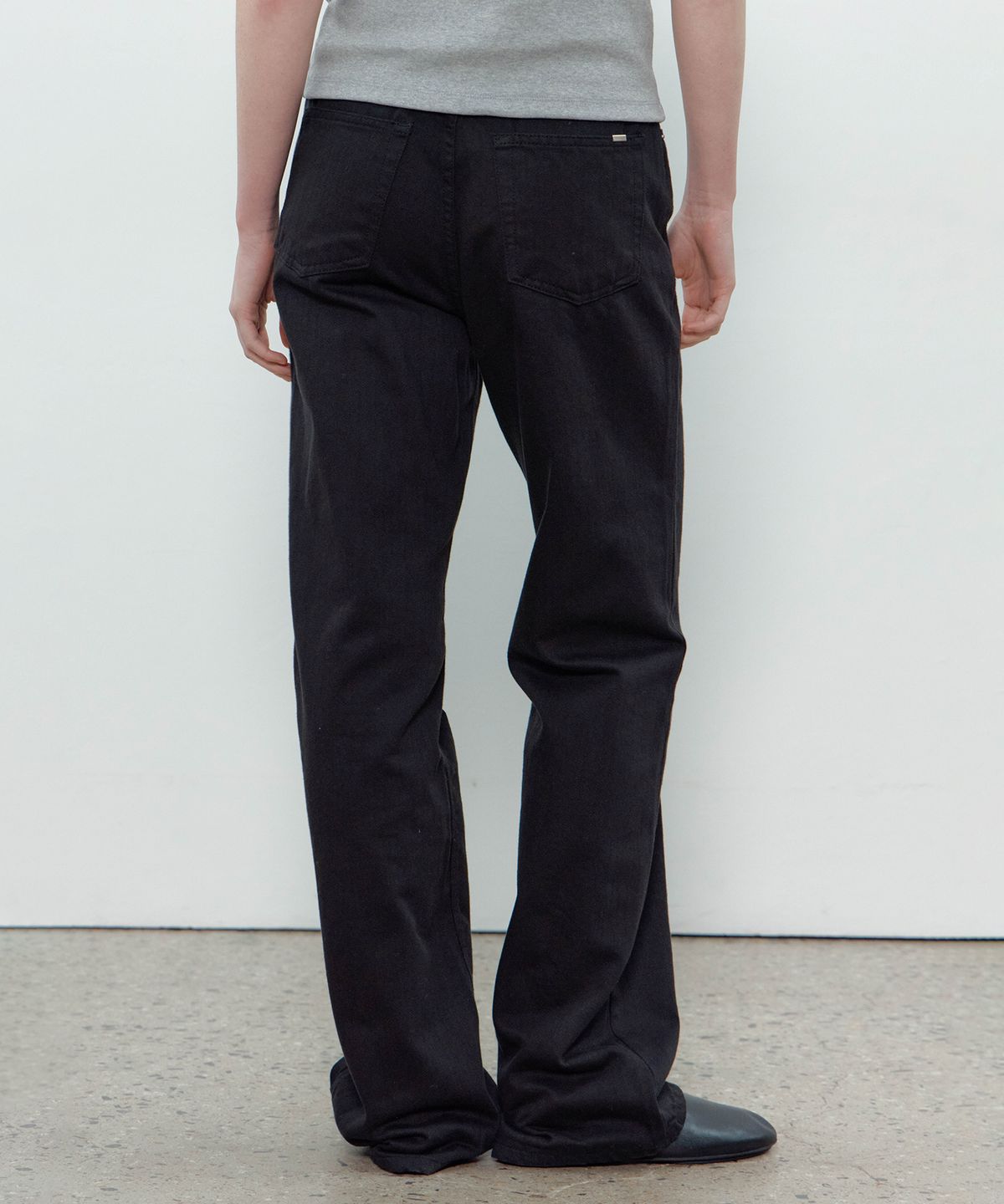 더마고(THEMARGOT) BASIC SEMI BOOTCUT DENIM (BLACK)