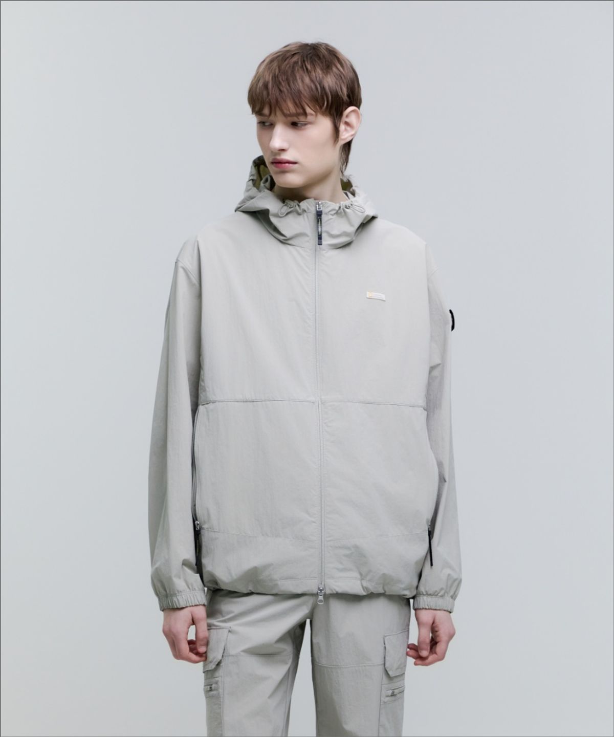 내셔널지오그래픽(NATIONALGEOGRAPHIC) N252UFT840 경량 우븐 후드 풀집업 AGATE GREY