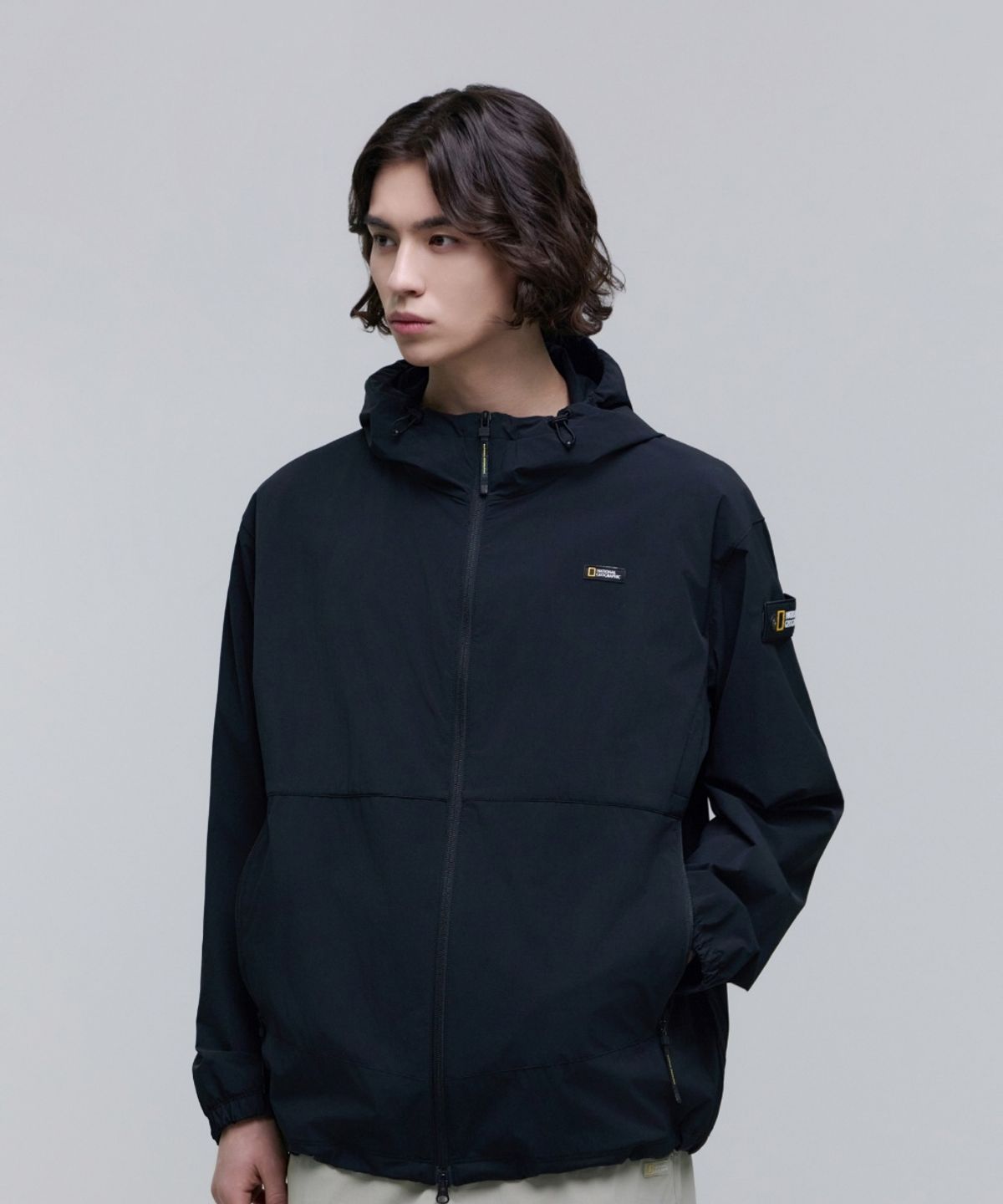 내셔널지오그래픽(NATIONALGEOGRAPHIC) N252UFT840 경량 우븐 후드 풀집업 CARBON BLACK