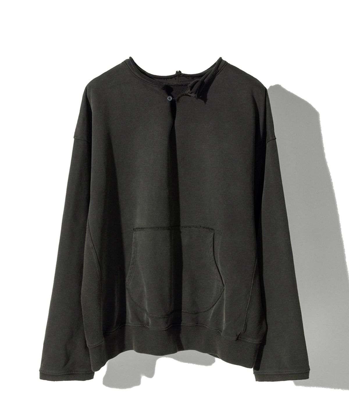 코드(CORD) 라운드 컷 벤트 크루넥_KHAKI GREY