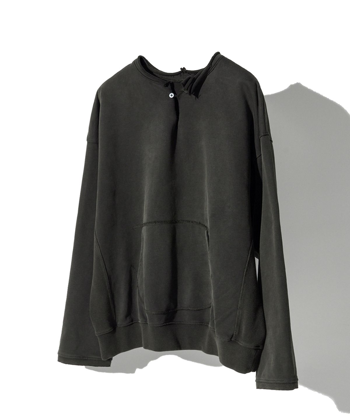 코드(CORD) 라운드 컷 벤트 크루넥_KHAKI GREY