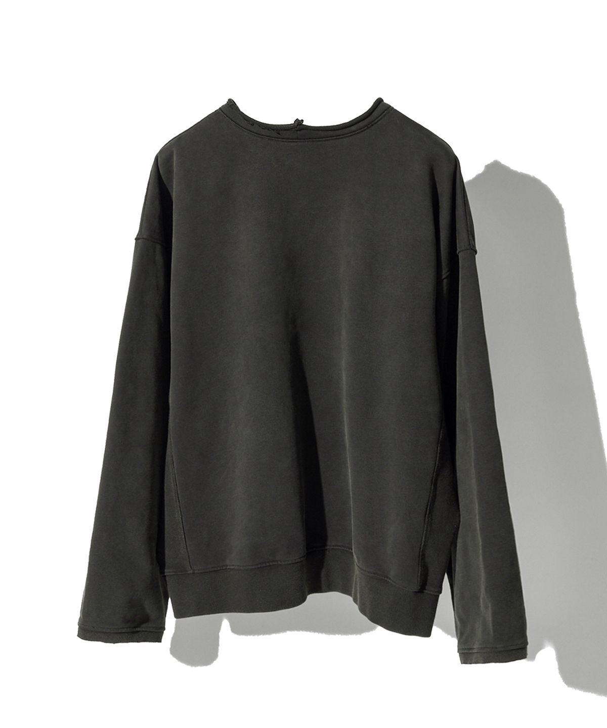 코드(CORD) 라운드 컷 벤트 크루넥_KHAKI GREY