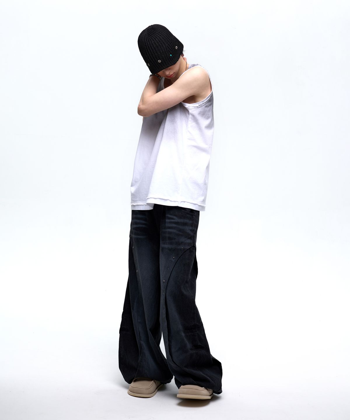 알에스에스씨(RSSC) CURVED INCISION BALLOON DENIM PANTS - BLACK