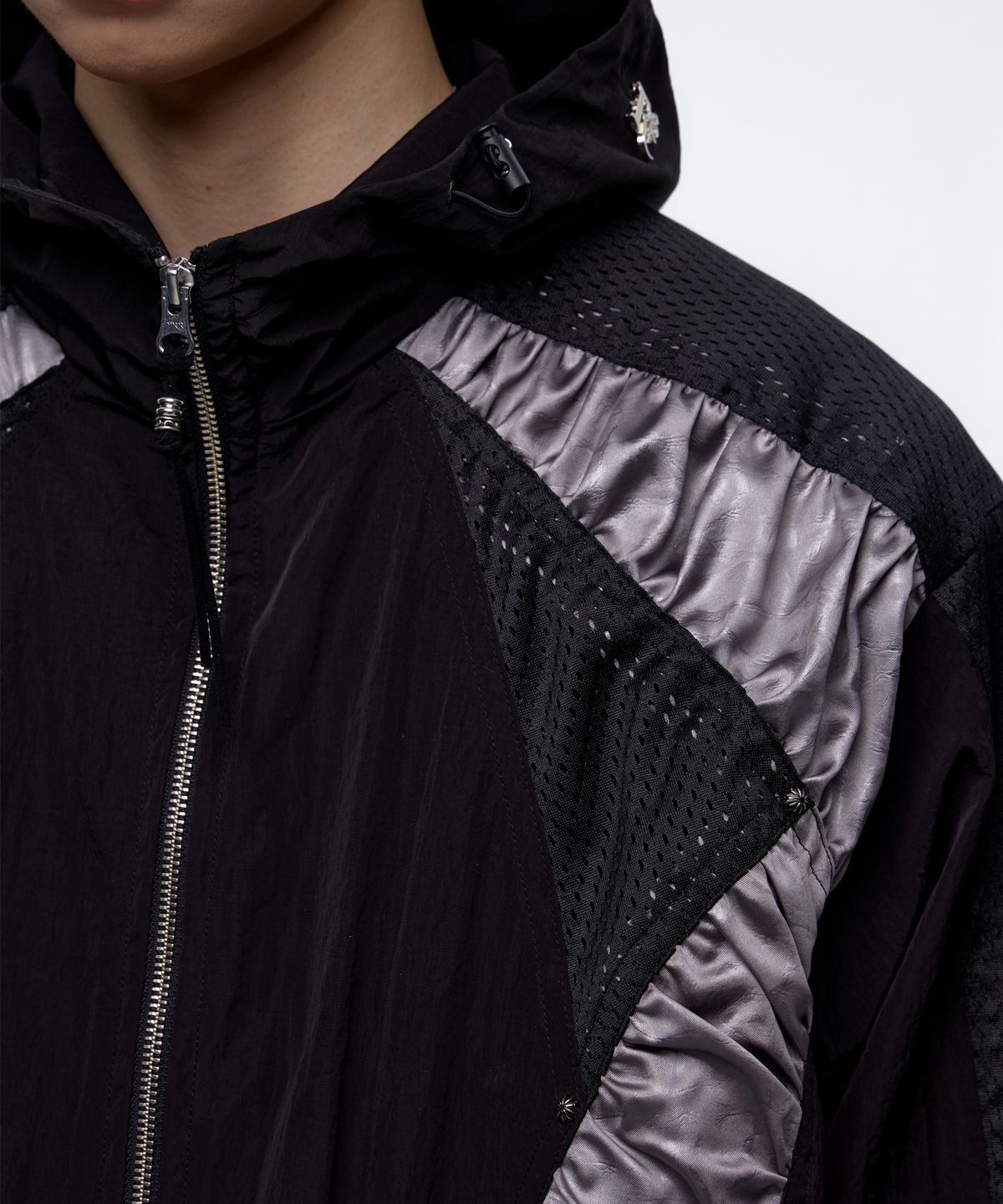 알에스에스씨(RSSC) CURVY INCISION WRINKLE WINDBREAKER - BLACK