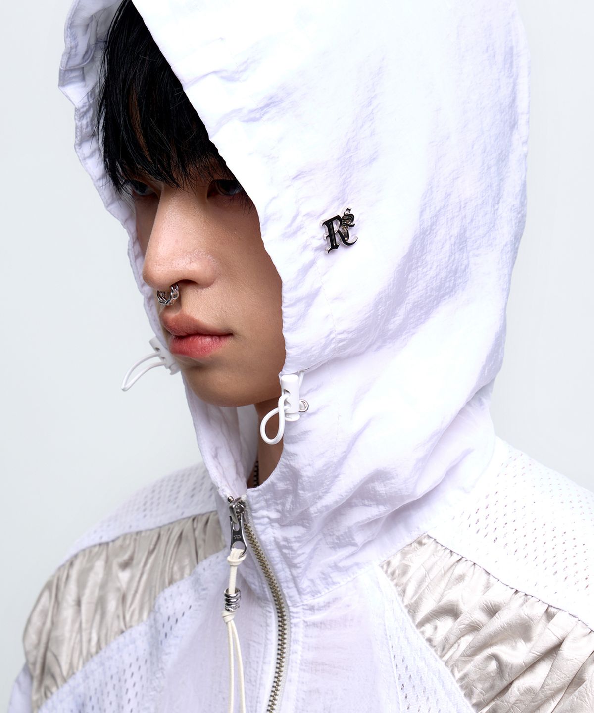 알에스에스씨(RSSC) CURVY INCISION WRINKLE WINDBREAKER - WHITE
