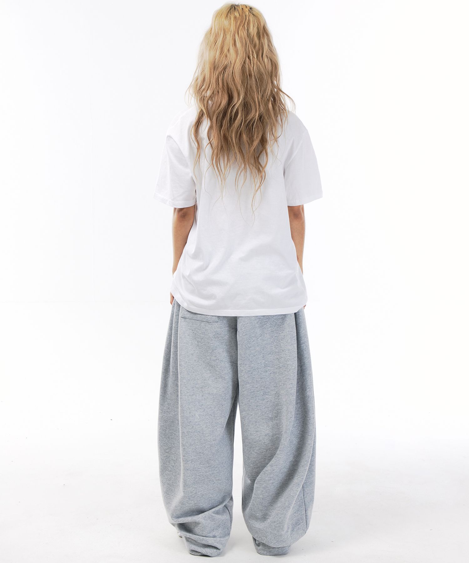 MUSINSA | SCALLYWAG Multi-Tuck Sweatpants [Gray]
