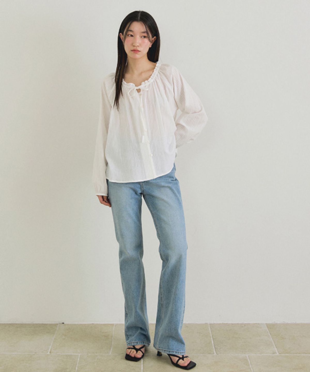 링서울(LINGSEOUL) lace ruffle blouse-ivory