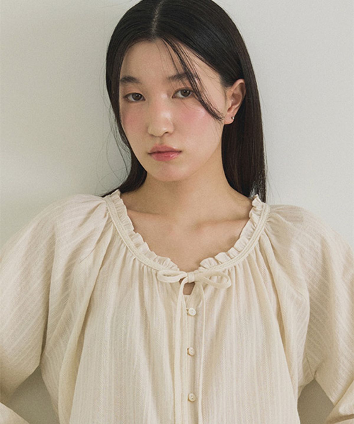 링서울(LINGSEOUL) lace ruffle blouse-cream