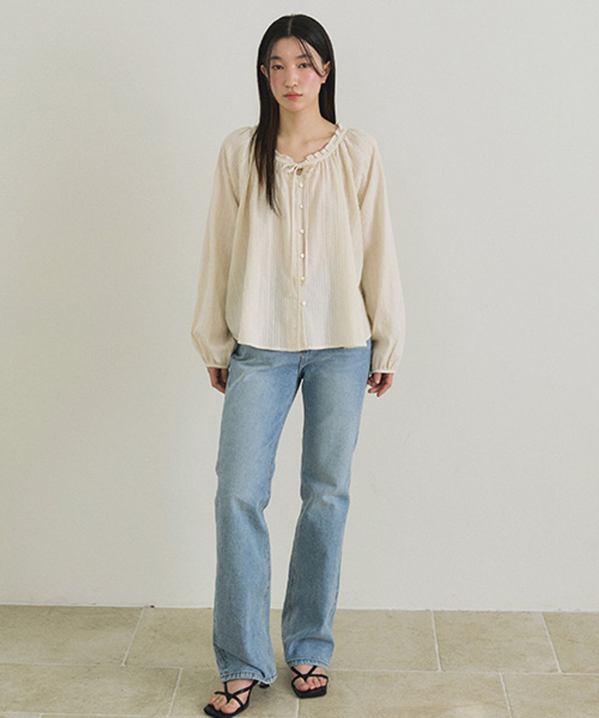 링서울(LINGSEOUL) lace ruffle blouse-cream