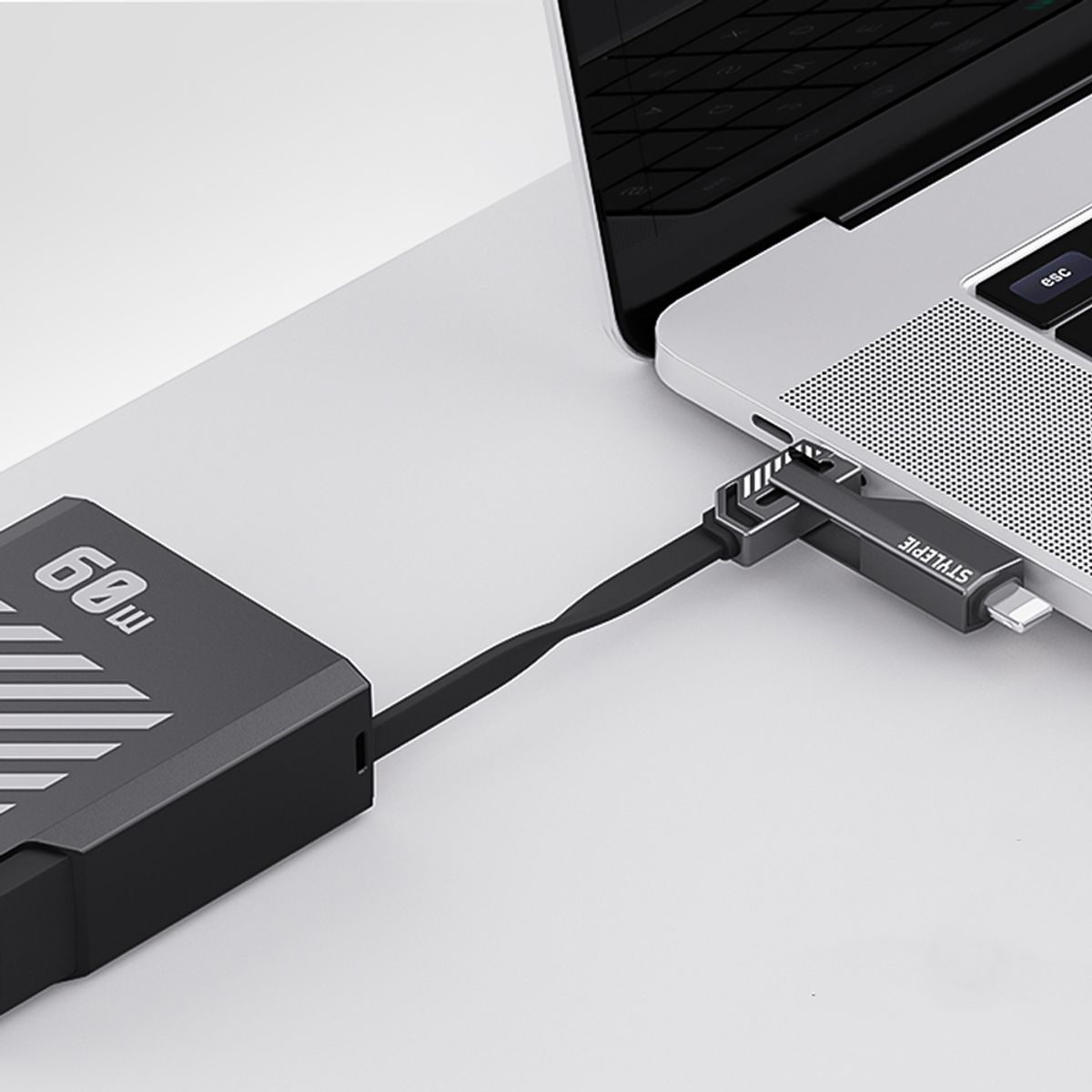 지클랜(GCLAN) 스타일파이 4in1 초고속 충전 케이블  60W 릴타입 480Mbps 데이터 전송