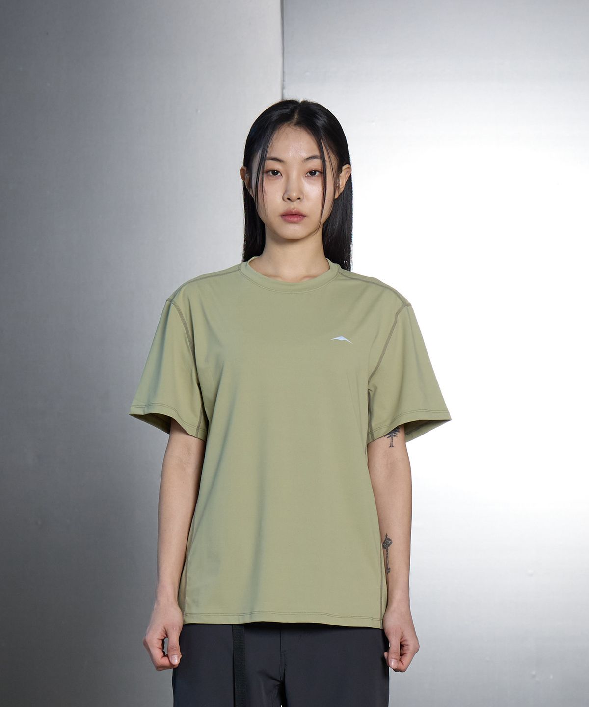 고요웨어(GOYOWEAR) 아스킨 로고 숏 슬리브 (라임)