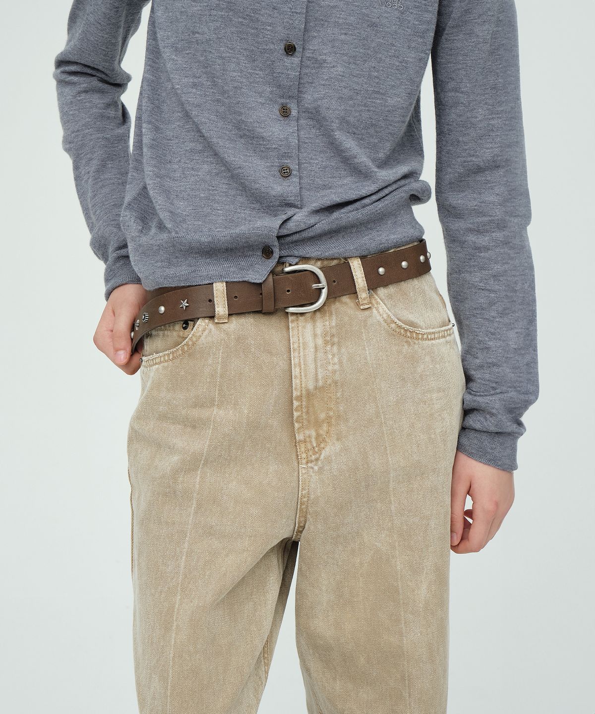 마지셔우드(MARGESHERWOOD) LEATHER STUD BELT_washed brown pull-up