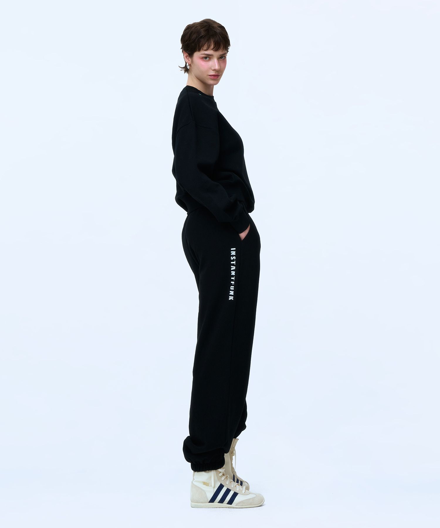 パンツ INSTANTFUNK Basic Logo Sweat Pants BSA164 MUSINSA | INSTANTFUNK Basic Logo Sweatpants - Black