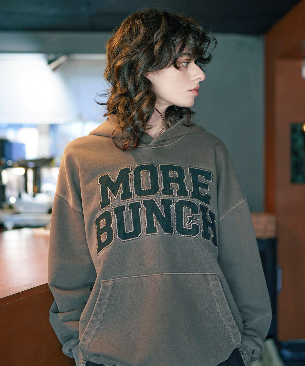 펀치라인(PUNCHLINE) 번치 피그먼트 후드 브라운 ISHD9189
