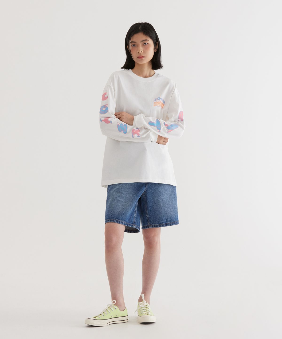 커버낫(COVERNAT) 웨이브 그래픽 롱슬리브 White