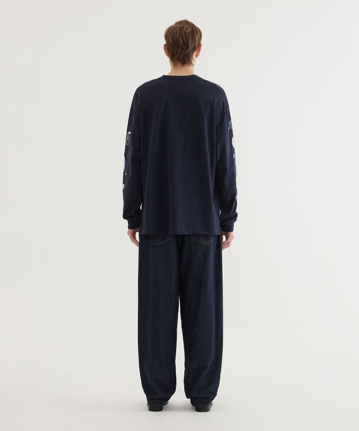 커버낫(COVERNAT) 웨이브 그래픽 롱슬리브 Dark Navy