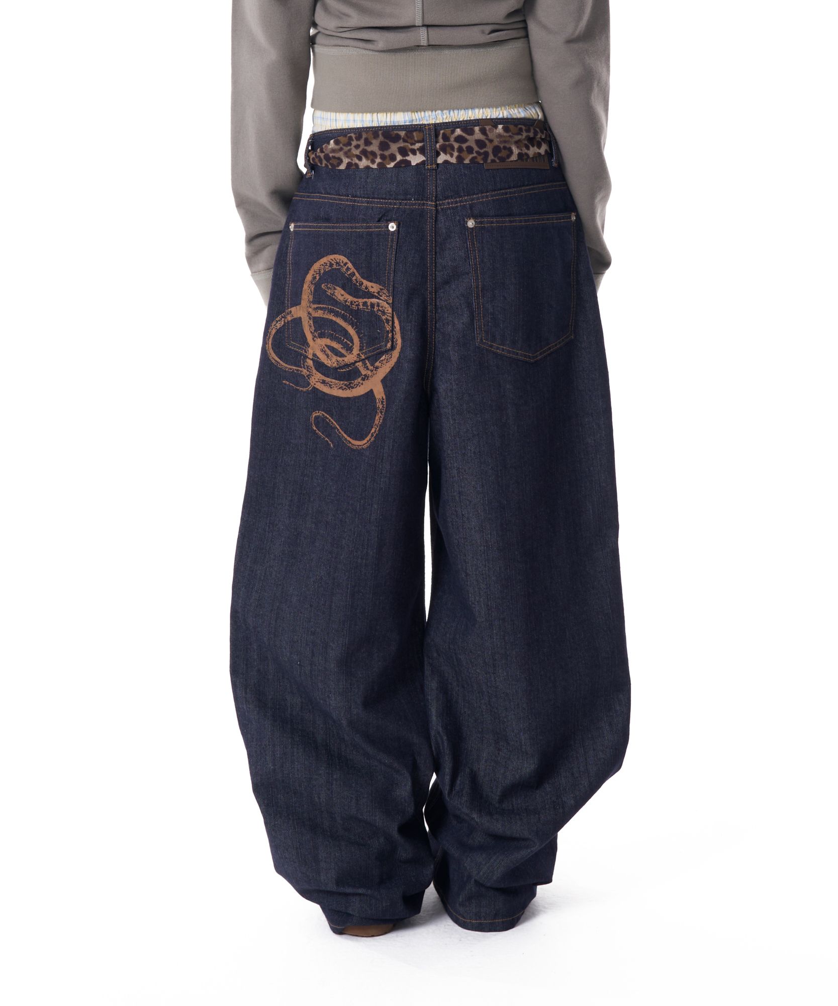 【AAKAM】Snake Printed Denim Pants ★男女兼用★追跡付 MUSINSA | AAKAM Snake Printed Denim Pants (Dark Blue)