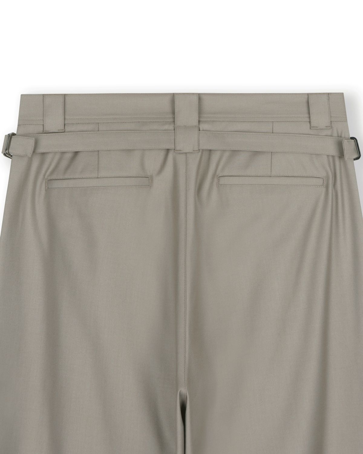 비슬로우(BESLOW) TWO TUCK TAPERED PANTS DUSTY BEIGE