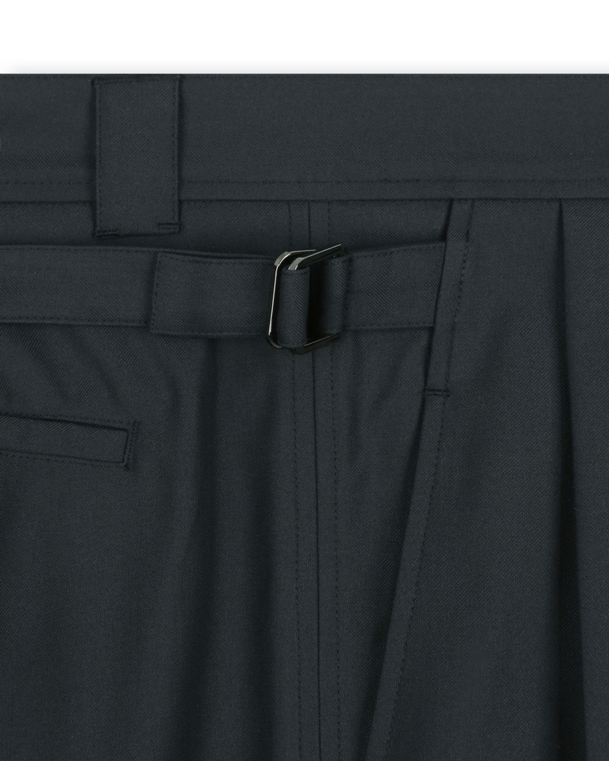 비슬로우(BESLOW) TWO TUCK TAPERED PANTS ANTHRACITE