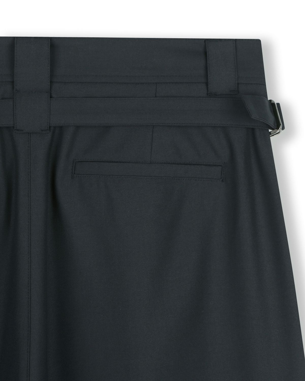 비슬로우(BESLOW) TWO TUCK TAPERED PANTS ANTHRACITE