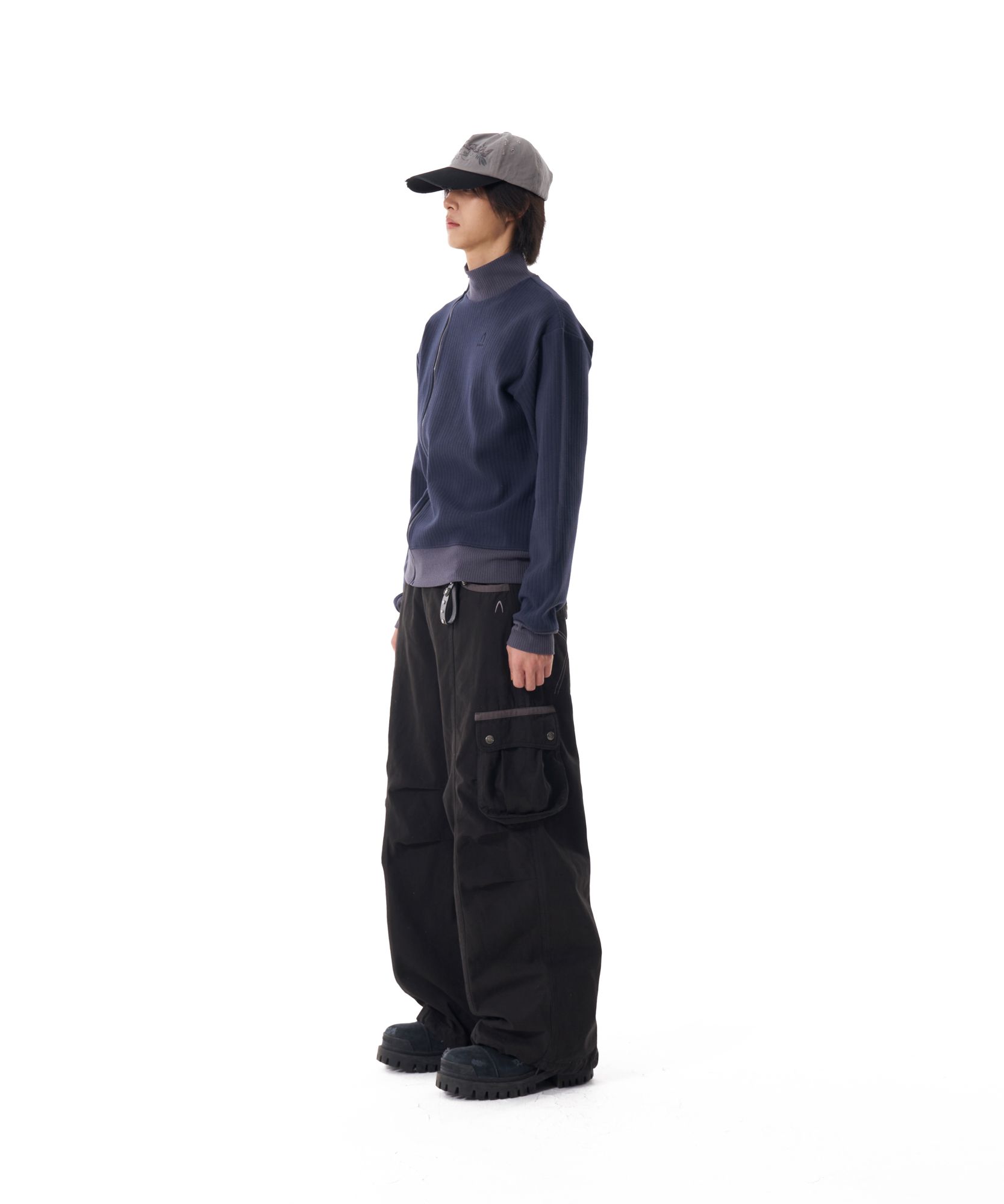 ★AAKAM★ Knee Pin-tuck Contrast Cargo Pants MUSINSA | AAKAM Knee Pin-tuck Contrast Cargo Pants (Black)