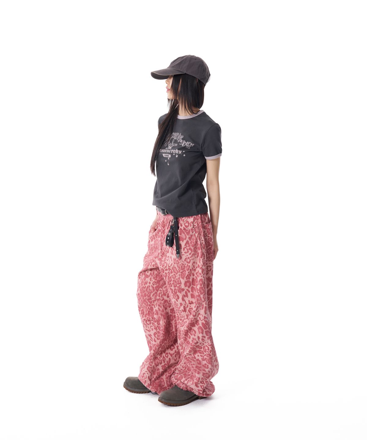 아캄(AAKAM) Knee Pin-tuck Leopard Cotton Pants (Pink)