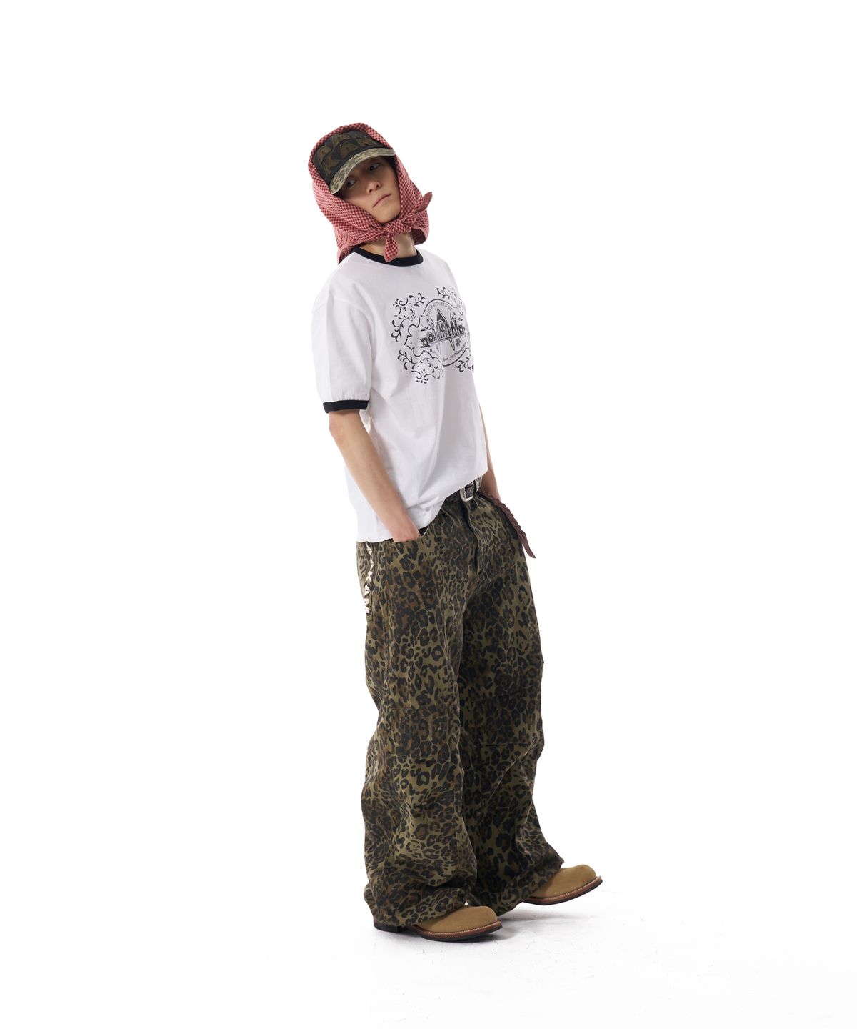 아캄(AAKAM) Knee Pin-tuck Leopard Cotton Pants (Khaki)