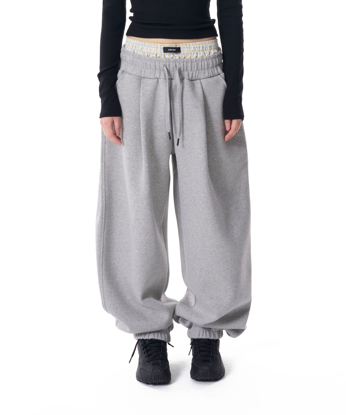 아캄(AAKAM) Laced CROS2 Patch Sweatpants (Gray)
