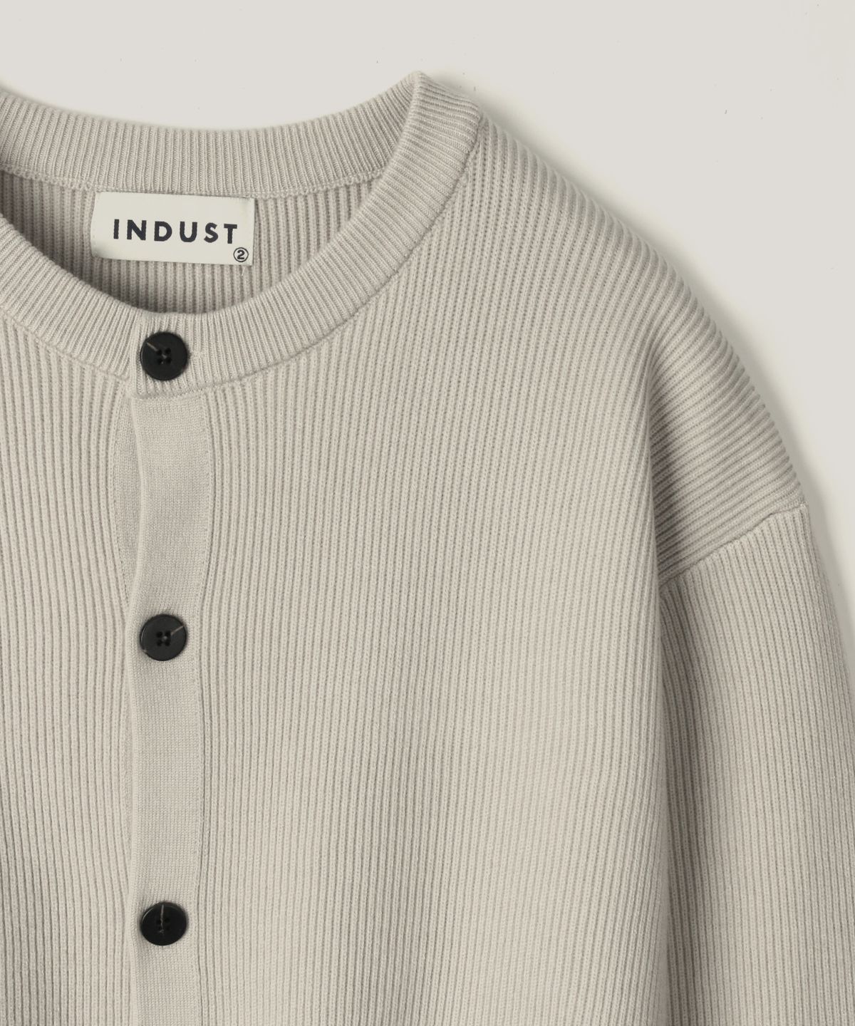 인더스트(INDUST) 에센셜 라운드 니트 가디건_아이보리