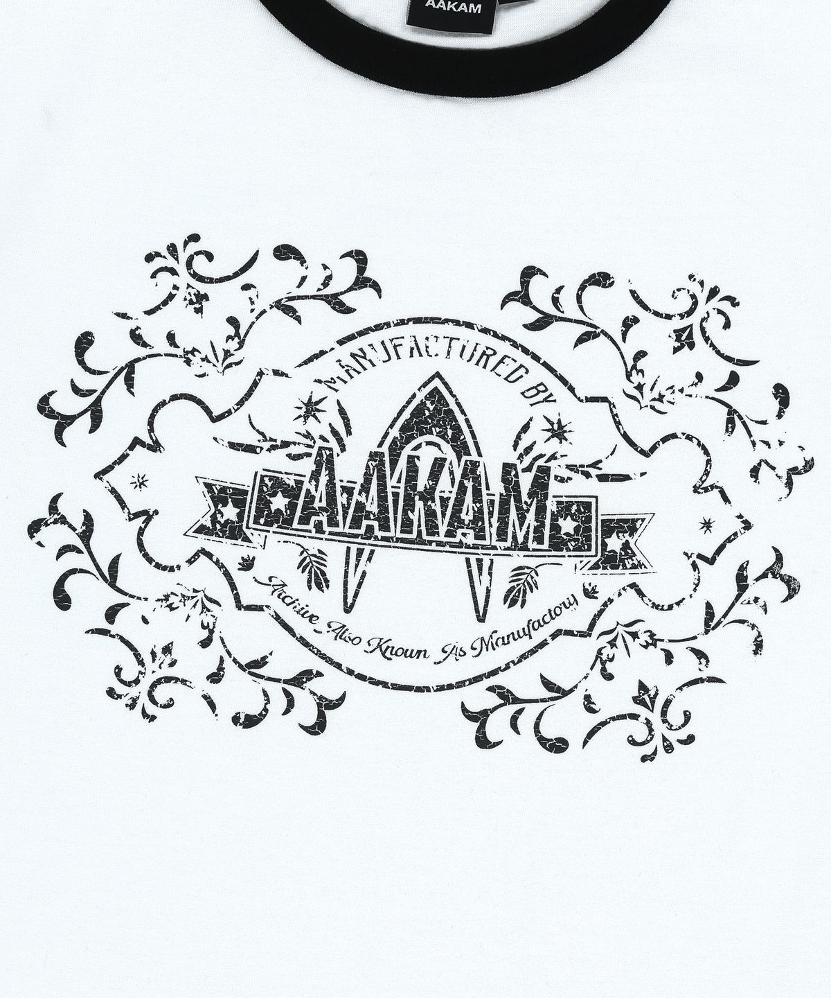 아캄(AAKAM) Stamp Printed Ringer Top (White)