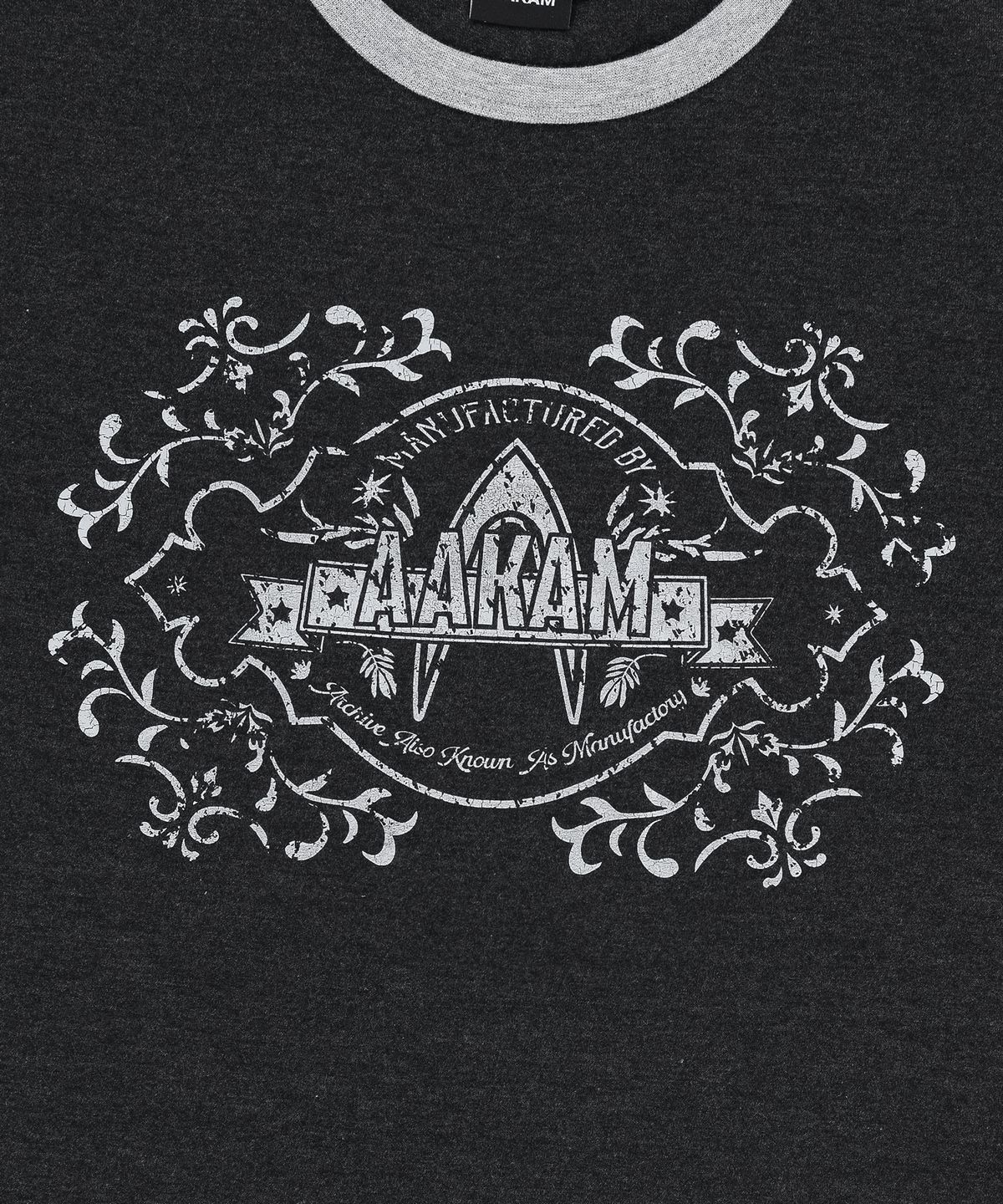 아캄(AAKAM) Stamp Printed Ringer Top (Dark Gray)