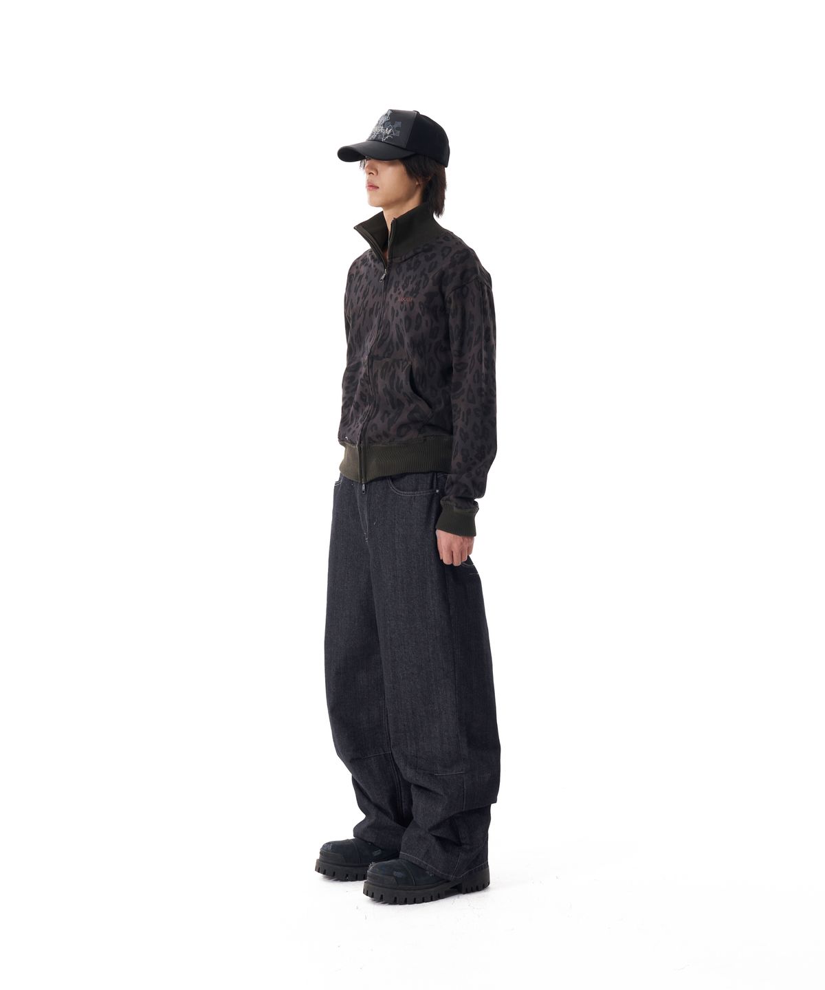 아캄(AAKAM) Leopard Logo Track Jacket (Black)