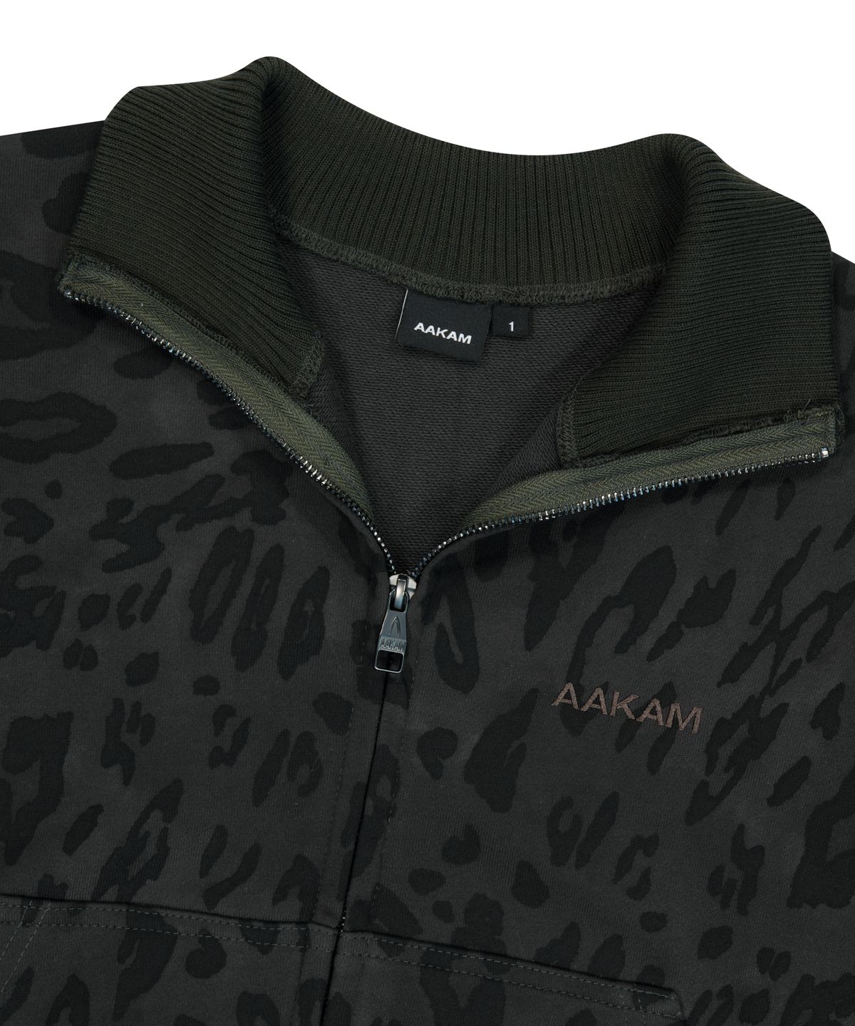 아캄(AAKAM) Leopard Logo Track Jacket (Black)