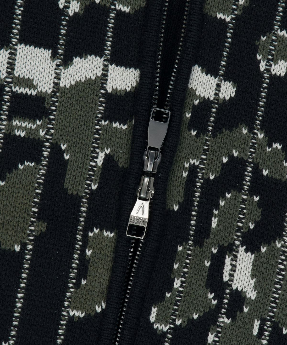 아캄(AAKAM) Camouflage Knit Zip-Up Cardigan (Khaki)
