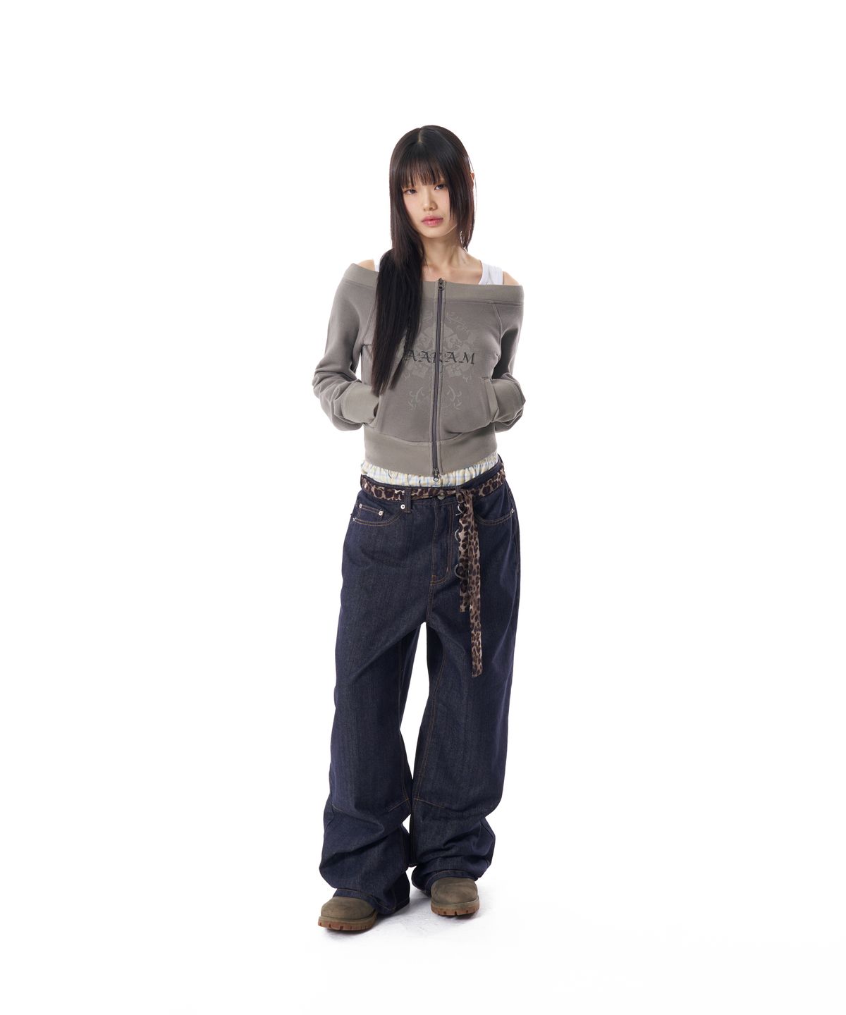 아캄(AAKAM) CROS2 Off-shoulder Zip-Up (Khaki)