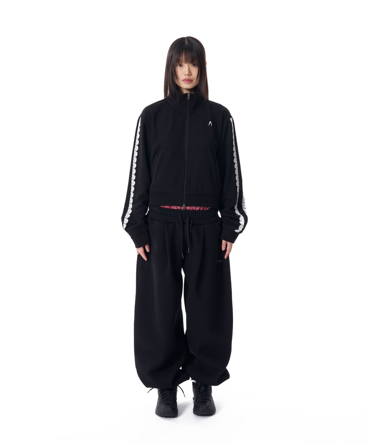 아캄(AAKAM) Laced Track Jacket (Black)
